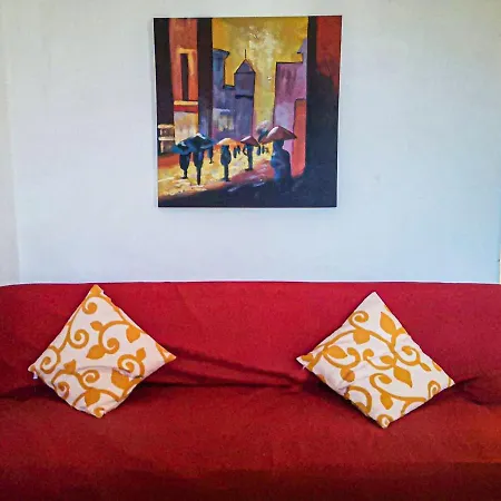 Charming In - 50 M² - Balcony And Parking Apartmán *