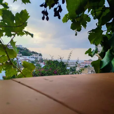 Apartment Charming In 50 M² Balcony And Parking