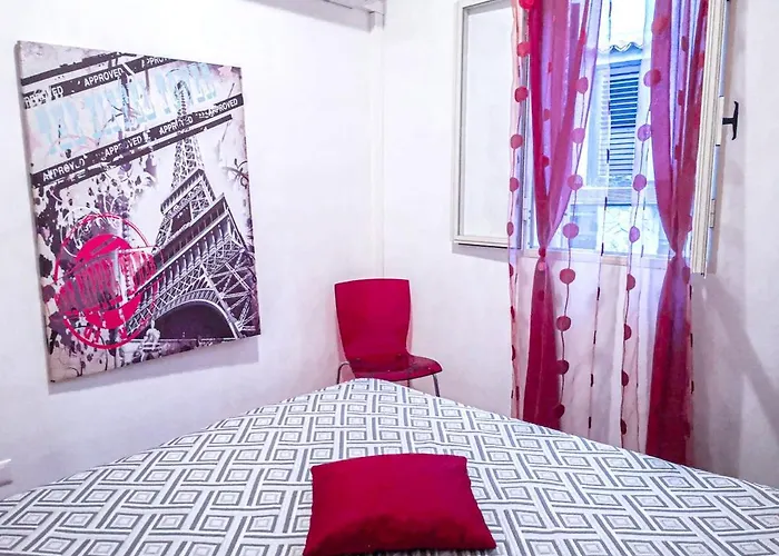 Charming In - 50 M² - Balcony And Parking *