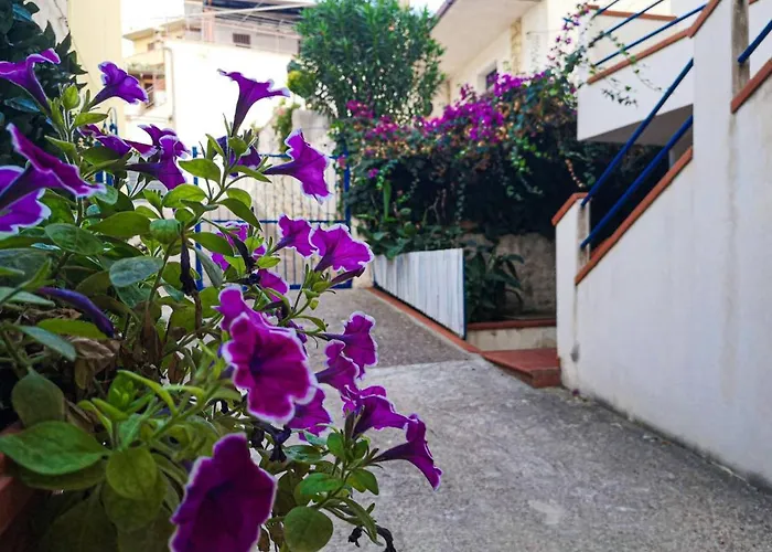 Charming In - 50 M² - Balcony And Parking Apartament